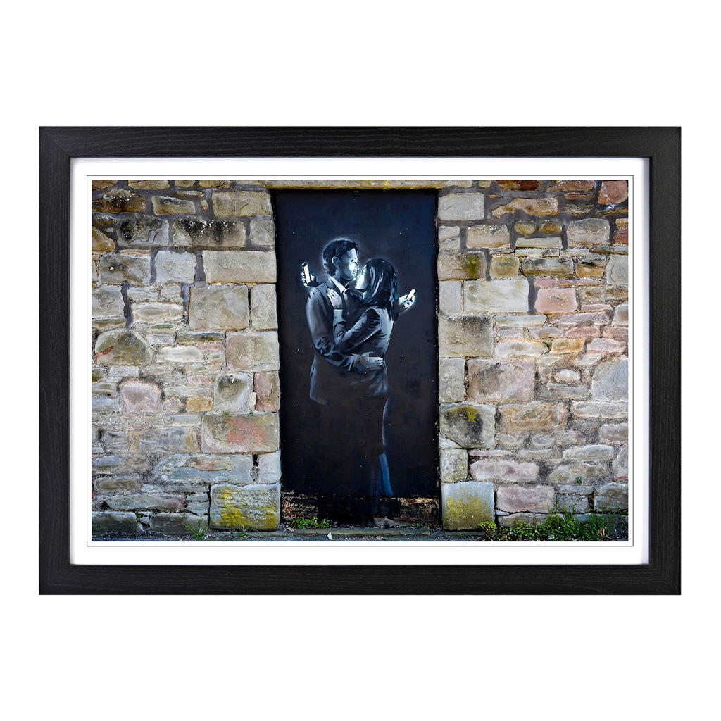 Mobile Lovers Banksy Graffiti Wall Art Print Framed Canvas Picture Poster Decor - Picture 5 of 7